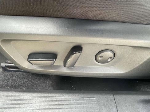 Used 2021 Nissan Rogue SV image 14