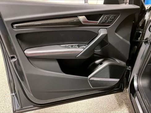 Used 2022 Audi SQ5 Premium Plus w/ Premium Plus Package image 21
