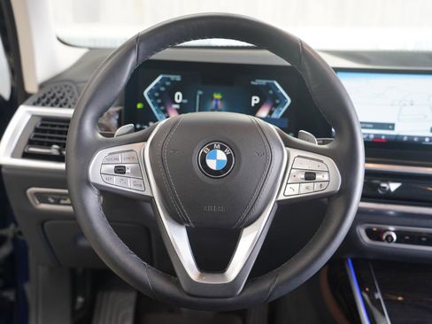 Used 2024 BMW X7 xDrive40i AWD/4WD image 12