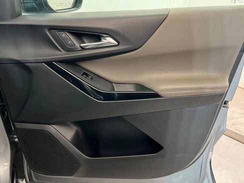 Certified 2025 Chevrolet Equinox LT w/ Convenience Package II image 24