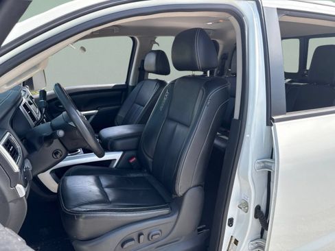 Used 2017 Nissan Titan PRO-4X w/ Pro-4x Convenience Package AWD/4WD image 22