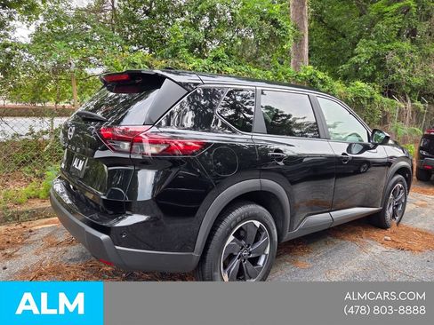 Used 2025 Nissan Rogue SV FWD image 12