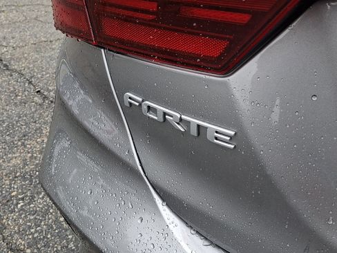 Used 2022 Kia Forte GT-Line w/ GT-Line Premium Package FWD image 31