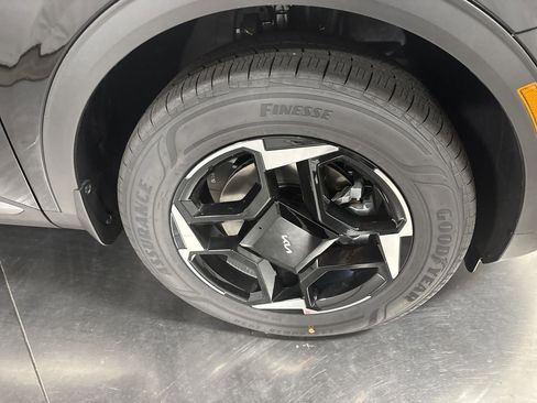 New 2026 Kia Sportage EX image 14