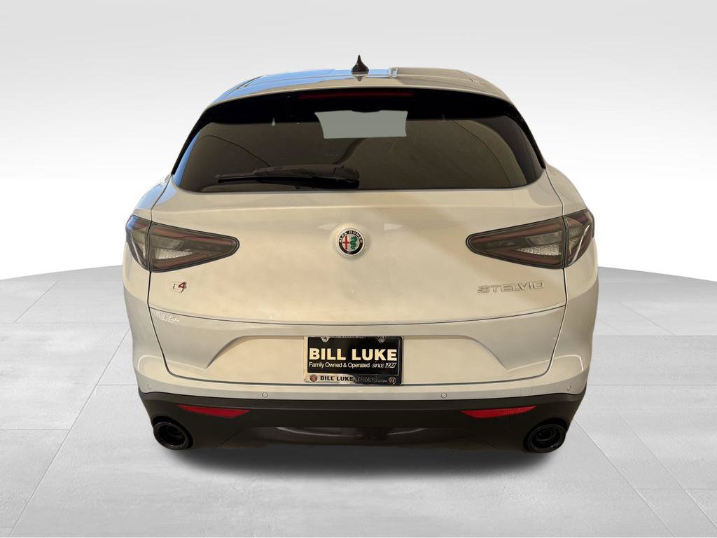 New 2025 Alfa Romeo Stelvio Sprint w/ Convenience Package AWD/4WD image 7
