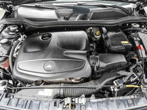Used 2016 Mercedes-Benz GLA 250 image 27