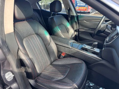 Used 2015 Maserati Ghibli image 12