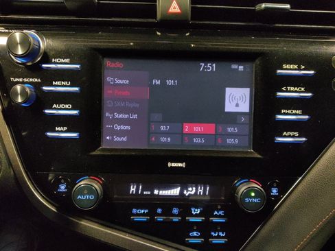 Used 2020 Toyota Camry LE w/ Carpet Mat Package image 25