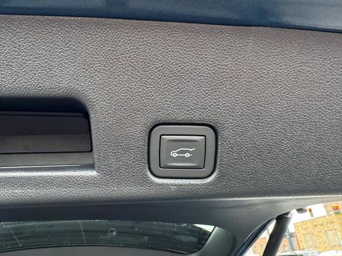 Used 2025 Chevrolet Traverse Z71 w/ Driver Confidence Package image 30