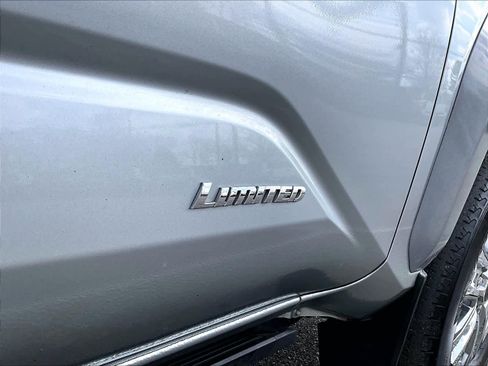 Used 2024 Toyota Tacoma Limited w/ Limited Package (LT) image 29