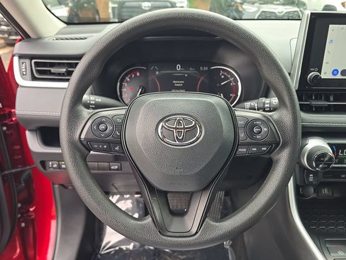 Used 2025 Toyota RAV4 XLE w/ Convenience Package AWD/4WD image 28