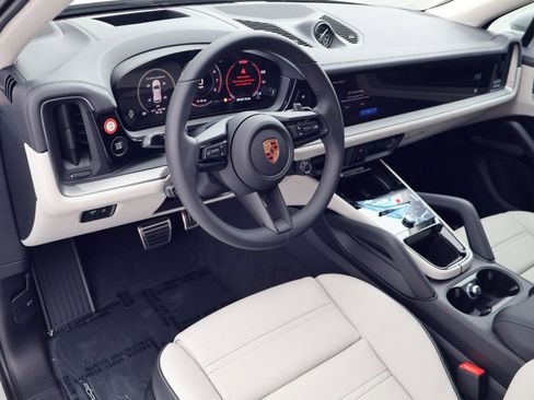 New 2026 Porsche Cayenne S AWD/4WD image 4