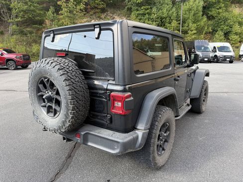 Used 2024 Jeep Wrangler Sport AWD/4WD image 3