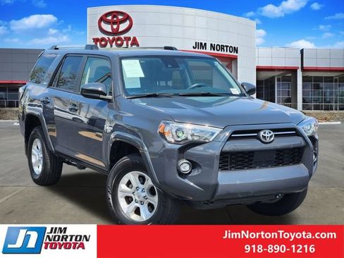 Used 2024 Toyota 4Runner SR5 AWD/4WD image 2
