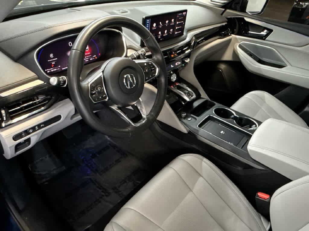 Used 2025 Acura MDX w/ Technology Package FWD image 13