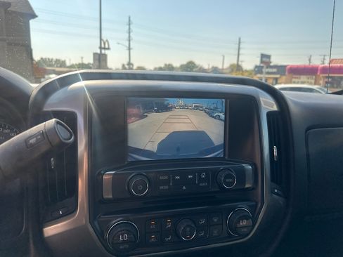 Used 2018 Chevrolet Silverado 1500 LT w/ LT Eassist Package image 13