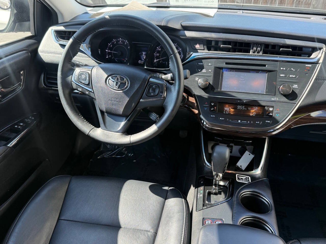 Used 2014 Toyota Avalon XLE FWD image 7