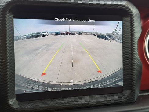 Used 2021 Jeep Wrangler Unlimited Rubicon image 9