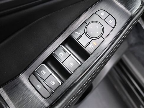 Used 2022 Nissan Rogue SL image 4