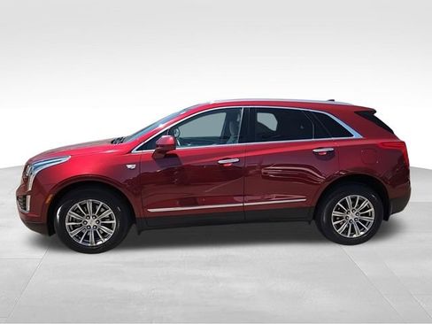 Used 2017 Cadillac XT5 Luxury w/ Driver Awareness Package AWD/4WD image 5