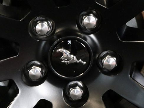 Used 2016 Ford Mustang GT Premium image 18