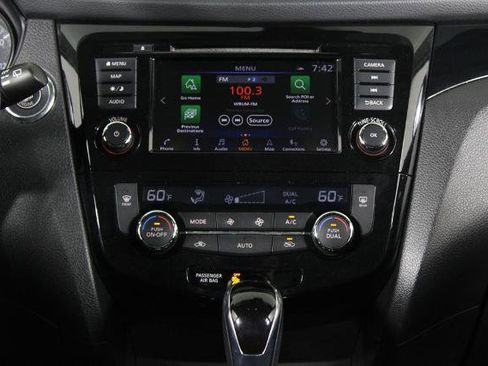 Certified 2019 Nissan Rogue Sport SV w/ Technology Package image 20