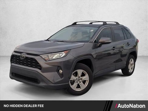 Used 2021 Toyota RAV4 XLE w/ Convenience Package FWD image 1