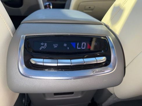 Certified 2020 Cadillac XT6 Premium Luxury image 37