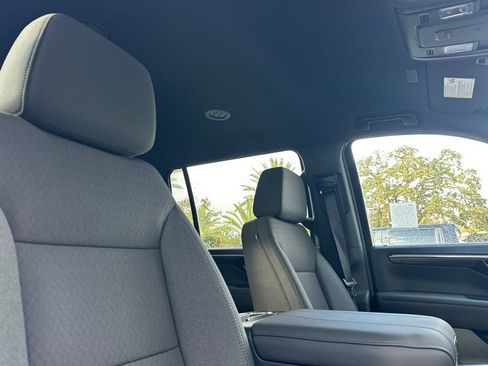 New 2026 Chevrolet Suburban LS RWD image 17