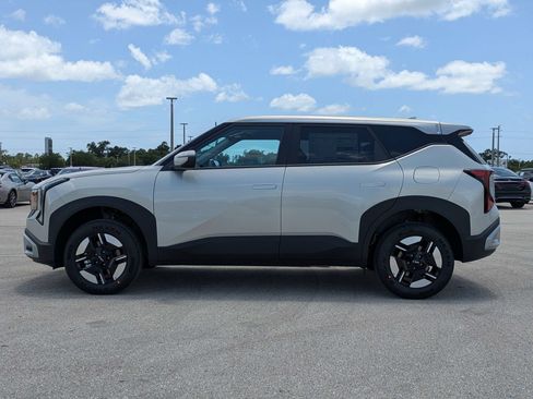 New 2027 Kia Seltos LX AWD/4WD image 8
