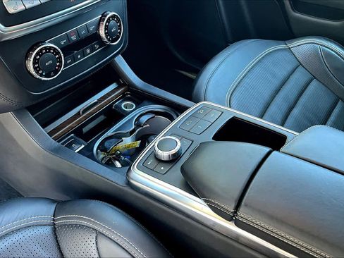 Used 2015 Mercedes-Benz ML 63 AMG 4MATIC image 16