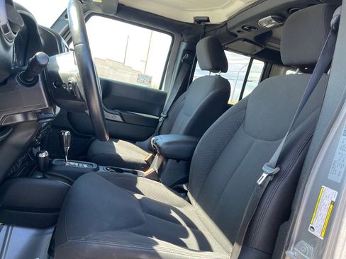 Used 2018 Jeep Wrangler Unlimited Sport S AWD/4WD image 22