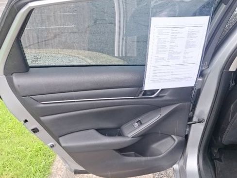 Used 2019 Honda Accord EX image 16