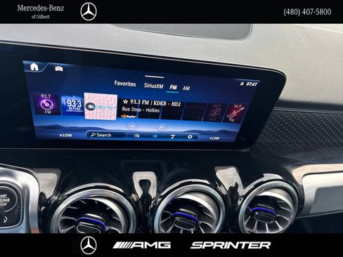 Used 2024 Mercedes-Benz GLB 250 image 27
