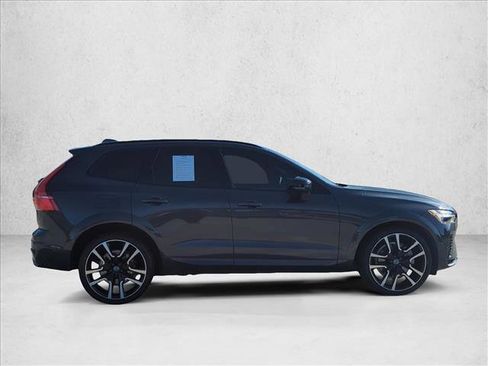 Used 2024 Volvo XC60 T8 Ultimate w/ Protection Package Premier AWD/4WD image 4