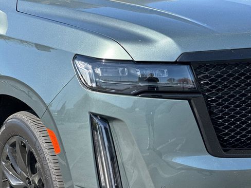 Used 2023 Cadillac Escalade ESV Sport w/ LPO, ONYX Package image 47