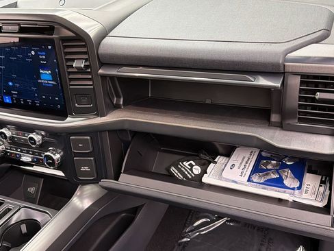 Used 2025 Ford F150 Lariat image 38