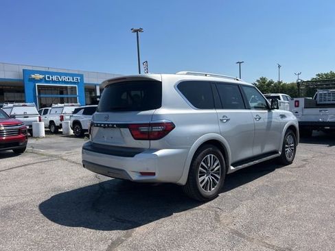Used 2024 Nissan Armada SL AWD/4WD image 4