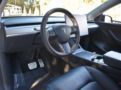 Used 2022 Tesla Model Y Performance image 19