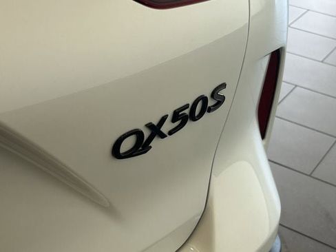 Certified 2025 INFINITI QX50 Sport AWD/4WD image 8