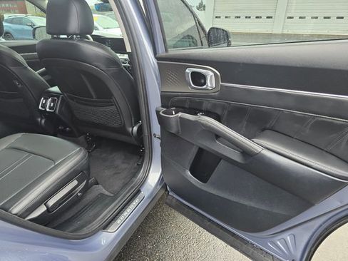 Certified 2023 Kia Sorento SX image 16