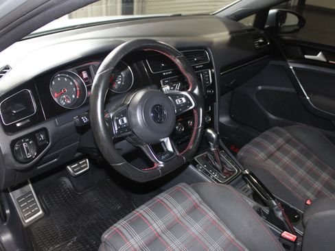 Used 2016 Volkswagen GTI S image 6