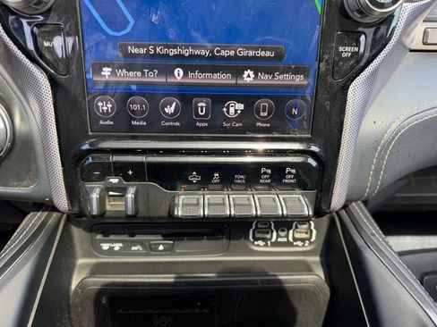 Used 2019 RAM 1500 Limited AWD/4WD image 16