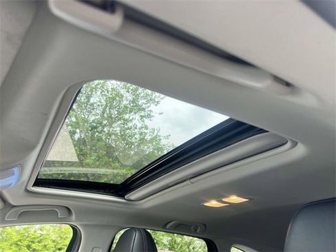 Used 2022 MAZDA CX-5 AWD 2.5 S w/ Premium Package image 18