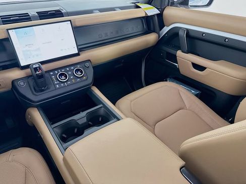 New 2025 Land Rover Defender 110 X-Dynamic SE image 26