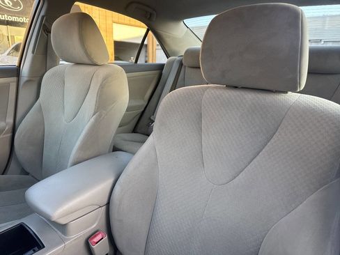 Used 2009 Toyota Camry LE image 16