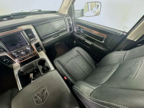 Used 2018 RAM 2500 Laramie w/ Snow Chief Group image 11