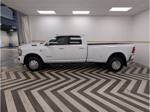 Used 2021 RAM 3500 Laramie AWD/4WD image 3