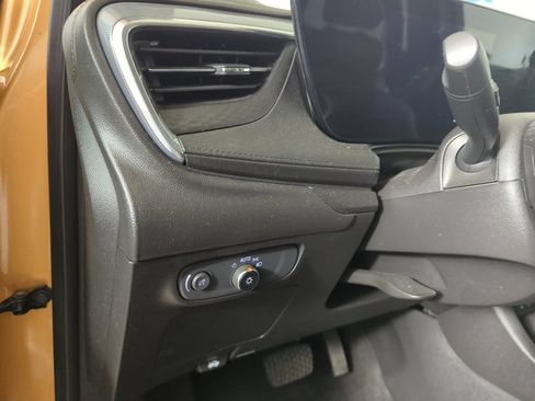 Used 2024 Buick Encore GX Preferred w/ Comfort Package FWD image 26