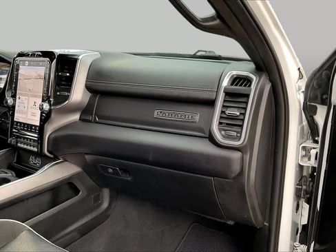 Used 2022 RAM 2500 Laramie w/ Night Edition AWD/4WD image 18